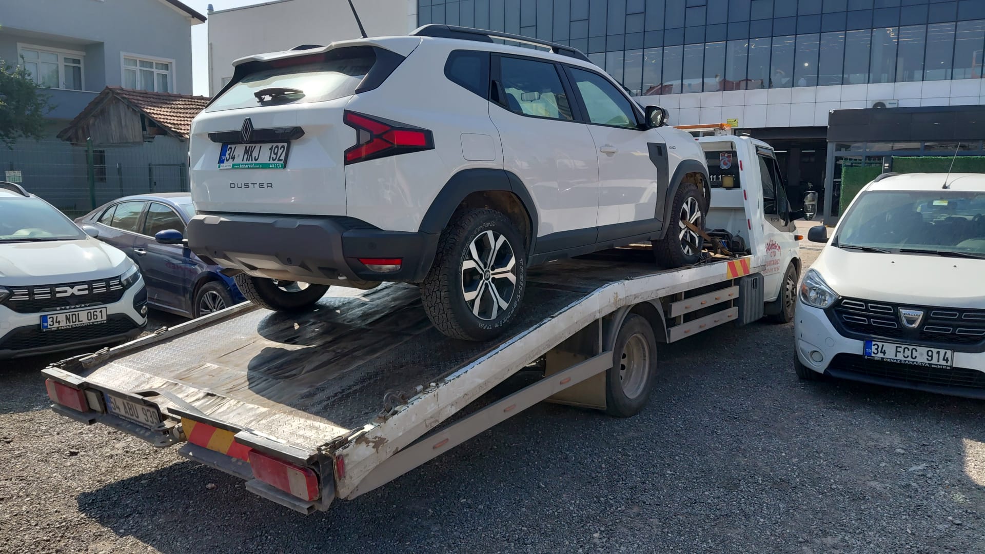 Adapazarı'nda çekici üzerinde taşınan SUV araç – Sakarya oto kurtarma